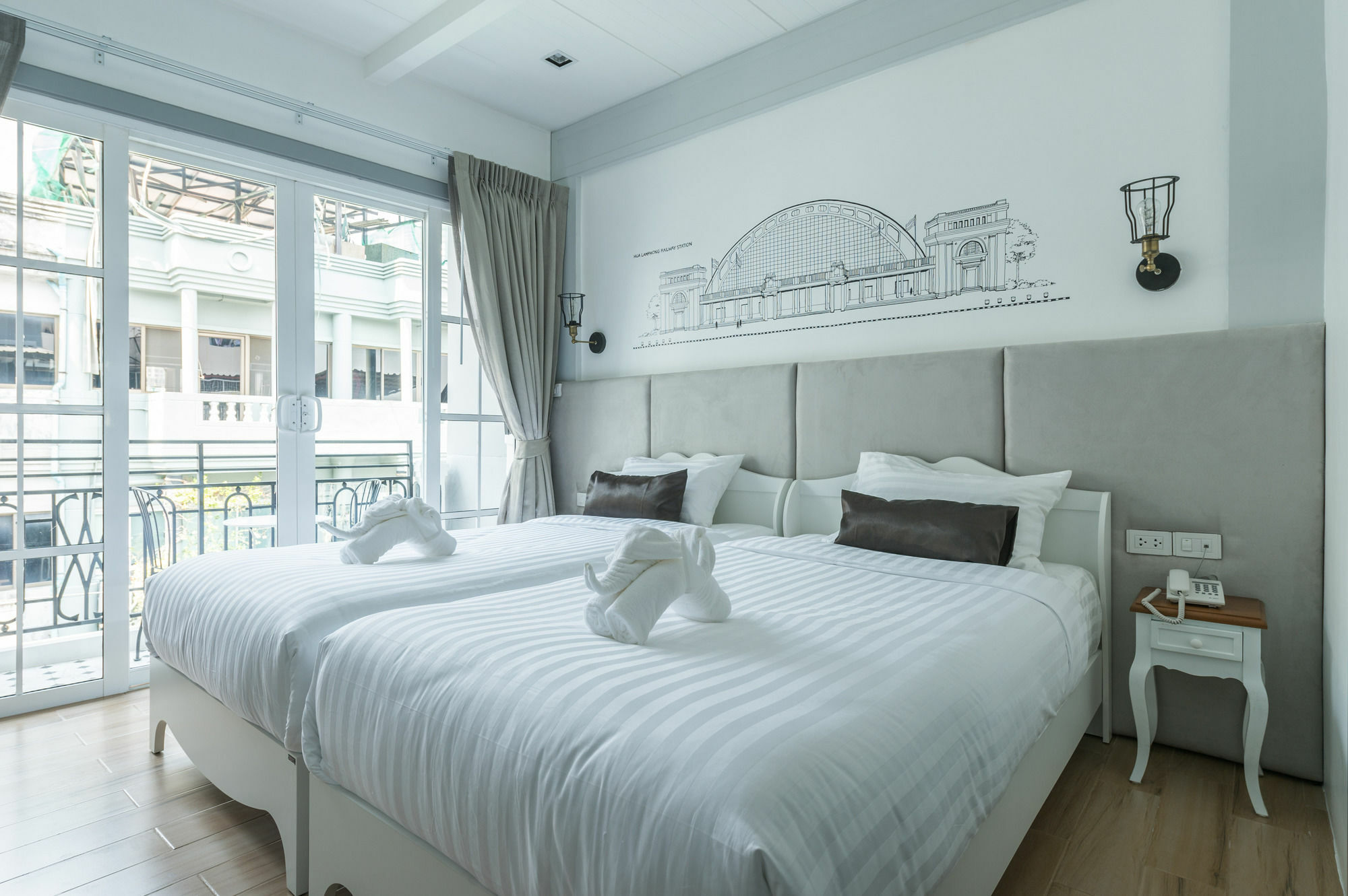 White Ivory Bed And Breakfast Bangkok Exterior photo